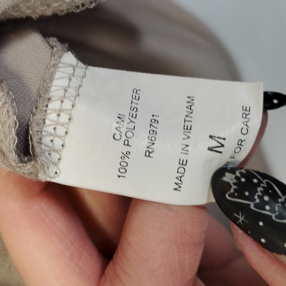 Fig & Flower Top - Size Medium. - Picture 8 of 14